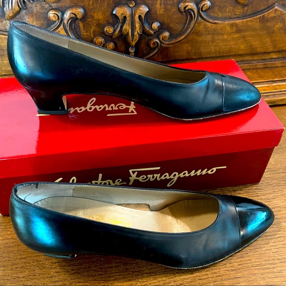 Salvatore Ferragamo Shoes - Salvatore Ferragamo Black Pointed Toe Flats with Small Heel 8.5